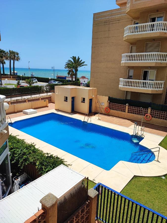 Casa Playa Guadalmar, Beautiful Apartment In Front Of The Sea, Wifi, Ac, Smart Tv, Private Parking Malaga Exterior photo