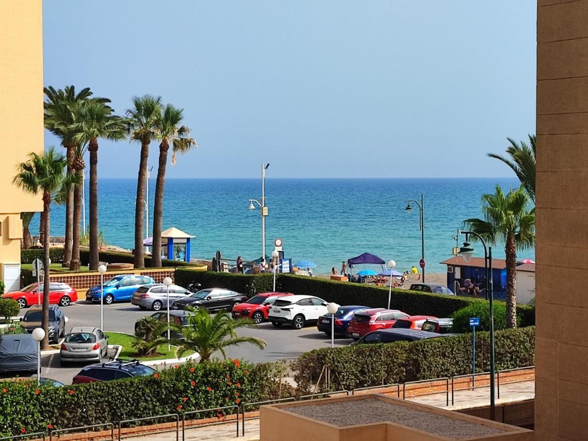 Casa Playa Guadalmar, Beautiful Apartment In Front Of The Sea, Wifi, Ac, Smart Tv, Private Parking Malaga Exterior photo