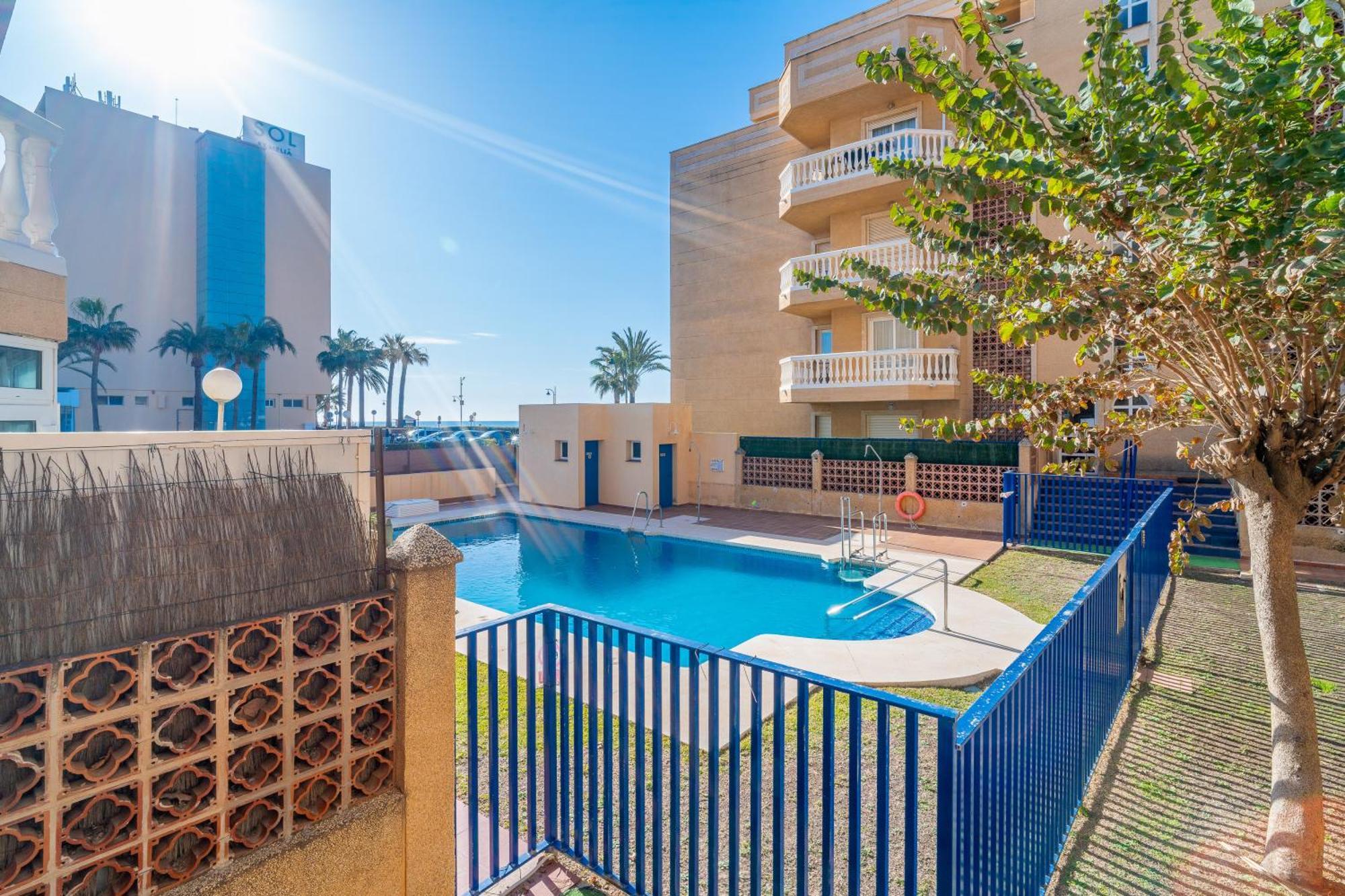 Casa Playa Guadalmar, Beautiful Apartment In Front Of The Sea, Wifi, Ac, Smart Tv, Private Parking Malaga Exterior photo
