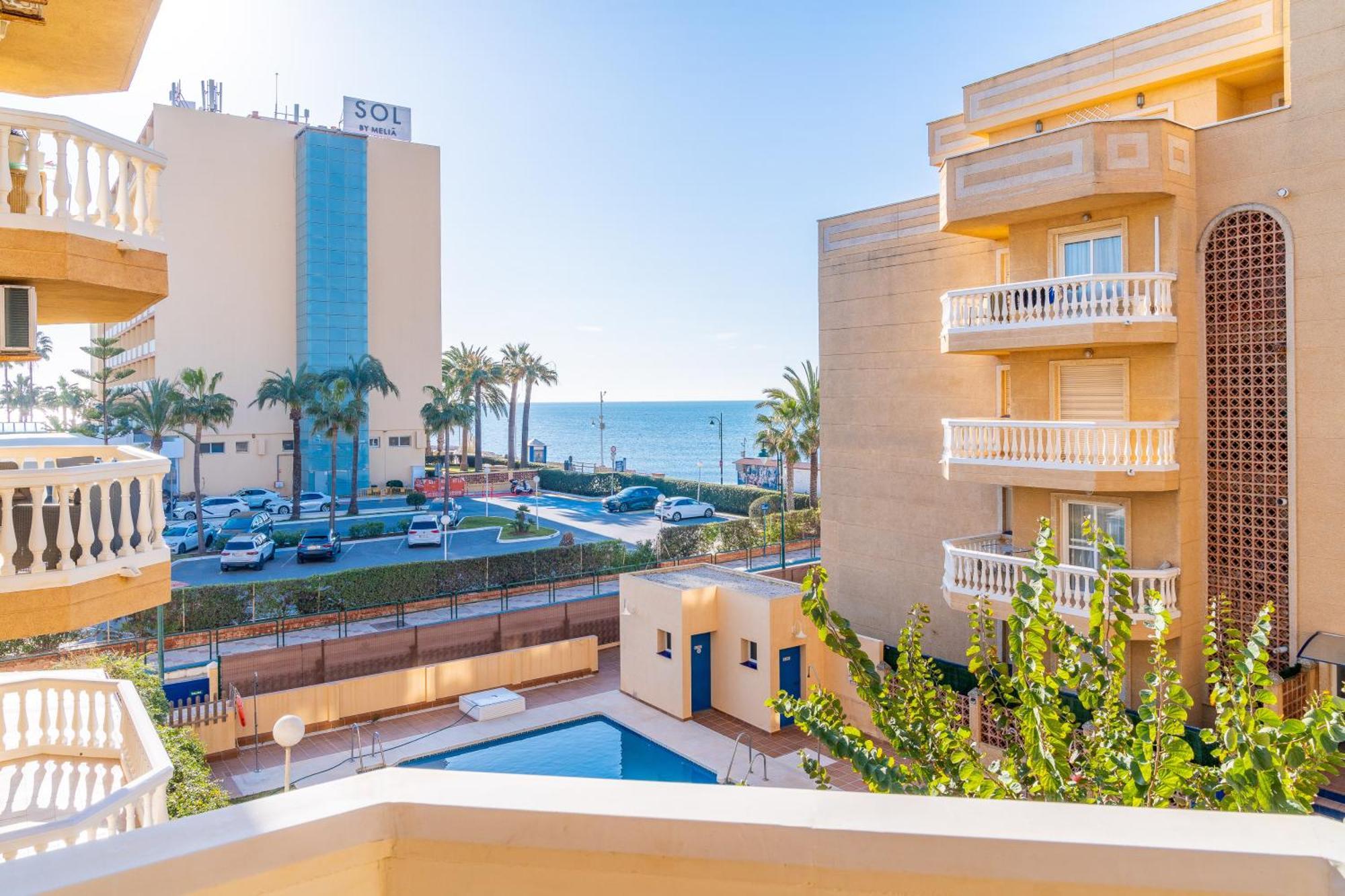 Casa Playa Guadalmar, Beautiful Apartment In Front Of The Sea, Wifi, Ac, Smart Tv, Private Parking Malaga Exterior photo